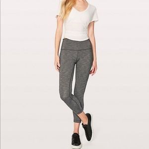 Lululemon cropped pants